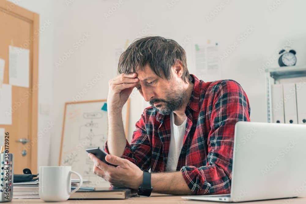 スマホの電源が入らないイメージ